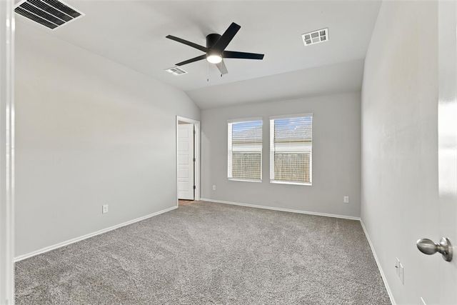 2425 Sunshine Lane, Yukon, OK 73099