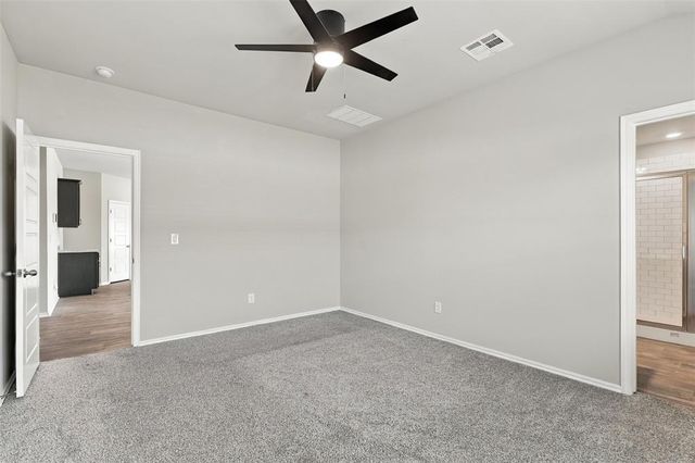 2425 Sunshine Lane, Yukon, OK 73099