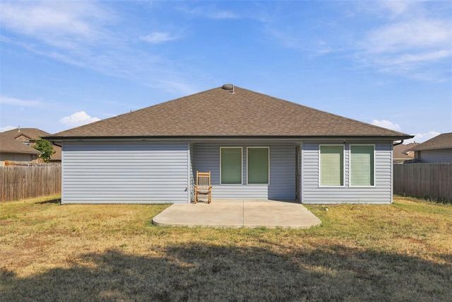 2425 Sunshine Lane, Yukon, OK 73099