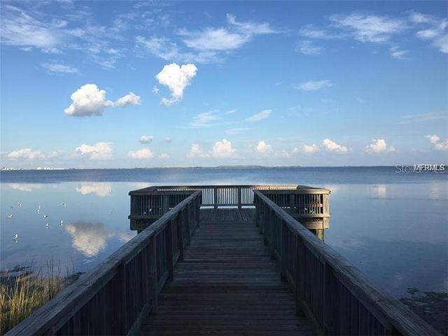 2947 POINTEVIEW DRIVE, Tampa, FL 33611