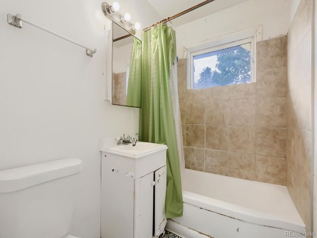 4290 E 70th Avenue, Commerce City, CO 80022