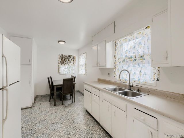 4290 E 70th Avenue, Commerce City, CO 80022