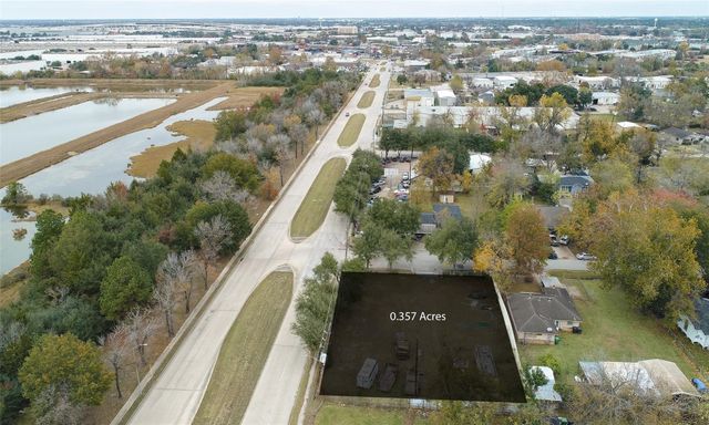 10155 Comanche Lane, Houston, TX 77041