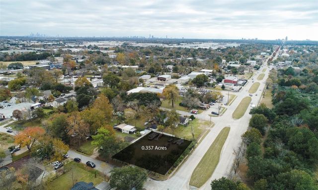 10155 Comanche Lane, Houston, TX 77041