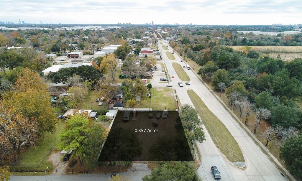 10155 Comanche Lane, Houston, TX 77041