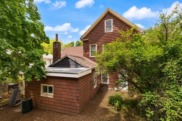 83 Wallace, Somerville, MA 02144