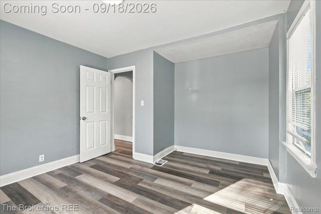 1398 Merle Avenue, Burton, MI 48509