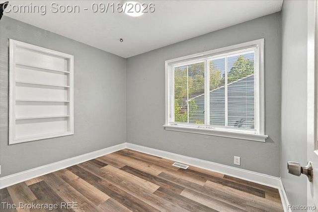 1398 Merle Avenue, Burton, MI 48509