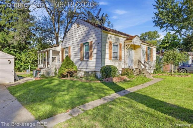 1398 Merle Avenue, Burton, MI 48509