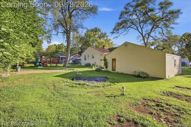 1398 Merle Avenue, Burton, MI 48509