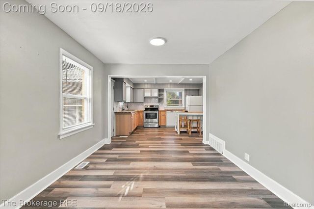 1398 Merle Avenue, Burton, MI 48509
