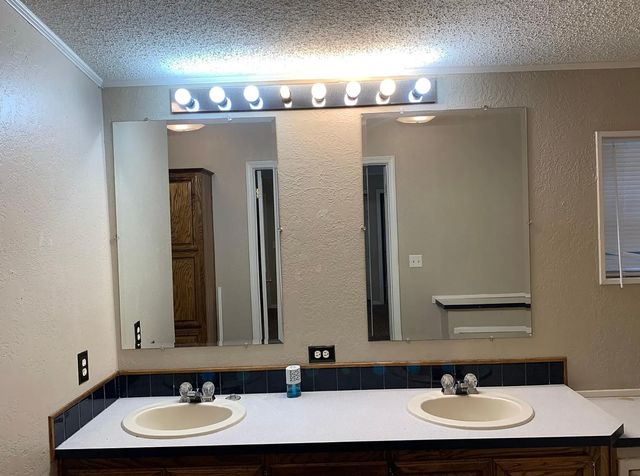 1714 VZ County Road 4418, Canton, TX 75103