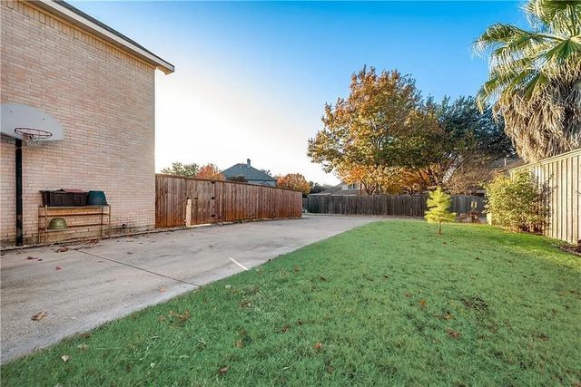 4417 Scenic Drive, Rowlett, TX 75088