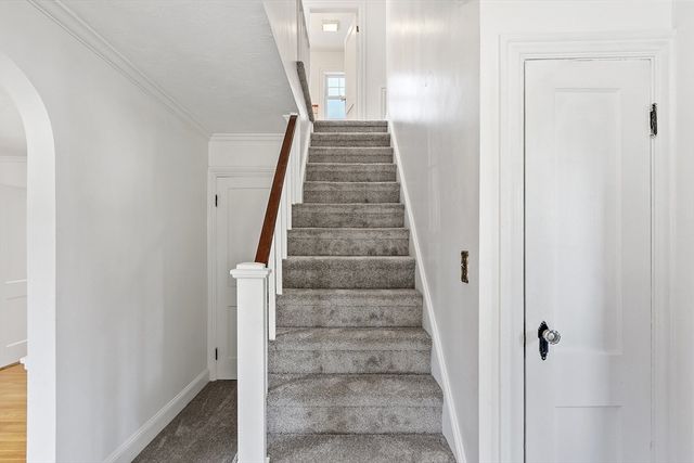 256 Massasoit Rd, Worcester, MA 01604