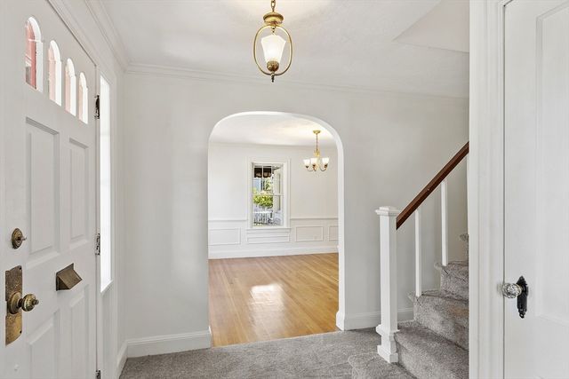 256 Massasoit Rd, Worcester, MA 01604