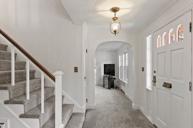 256 Massasoit Rd, Worcester, MA 01604