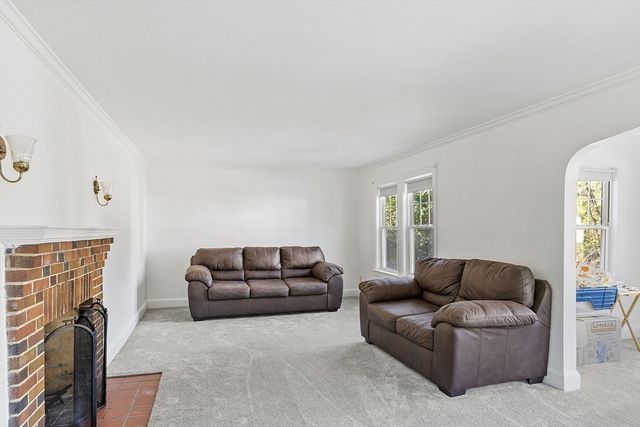 256 Massasoit Rd, Worcester, MA 01604