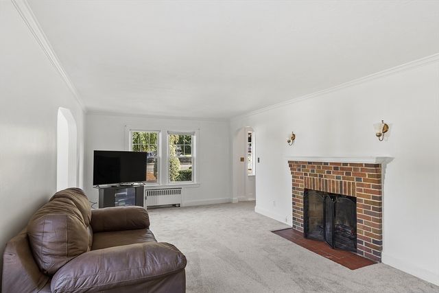 256 Massasoit Rd, Worcester, MA 01604