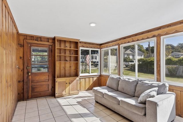 256 Massasoit Rd, Worcester, MA 01604