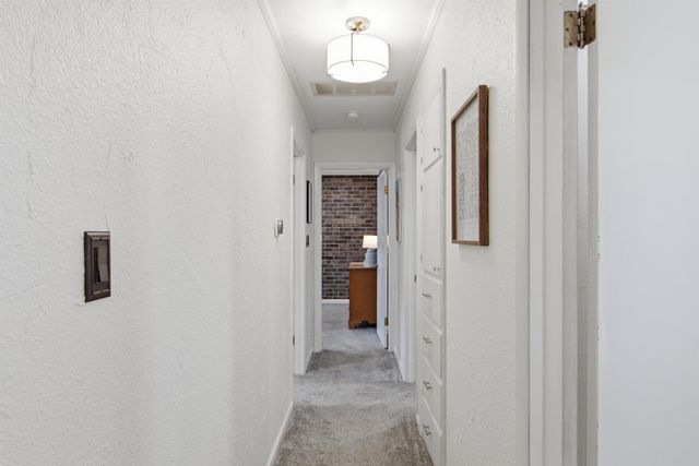 8401 E Lincoln St, Wichita, KS 67207