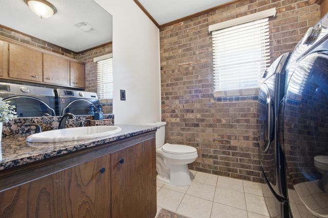 8401 E Lincoln St, Wichita, KS 67207