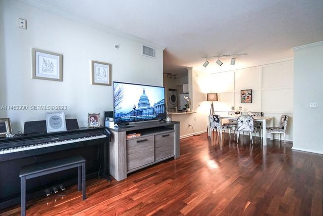 17145 N Bay Road 4403, Sunny Isles Beach, FL 33160