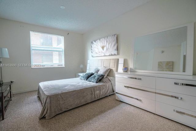 17145 N Bay Road 4403, Sunny Isles Beach, FL 33160
