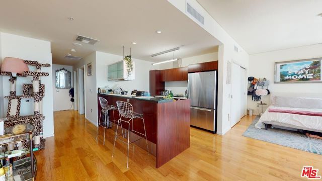 1155 S Grand Avenue 1106, Los Angeles, CA 90015