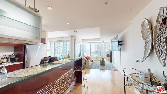 1155 S Grand Avenue 1106, Los Angeles, CA 90015