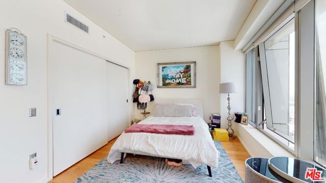 1155 S Grand Avenue 1106, Los Angeles, CA 90015