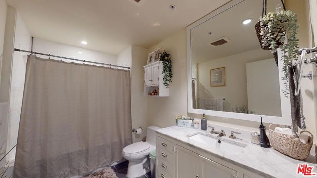 1155 S Grand Avenue 1106, Los Angeles, CA 90015