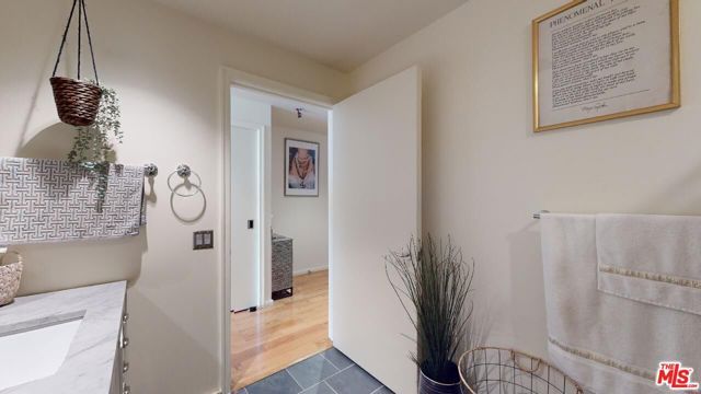 1155 S Grand Avenue 1106, Los Angeles, CA 90015