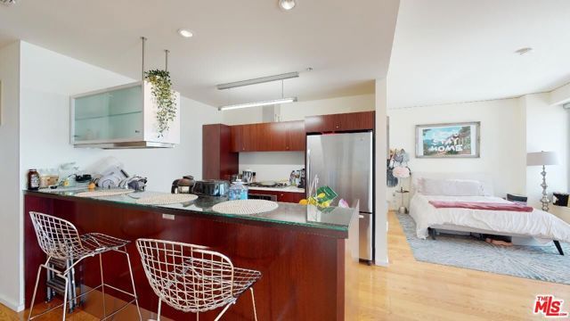 1155 S Grand Avenue 1106, Los Angeles, CA 90015