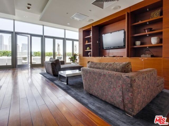 1155 S Grand Avenue 1106, Los Angeles, CA 90015