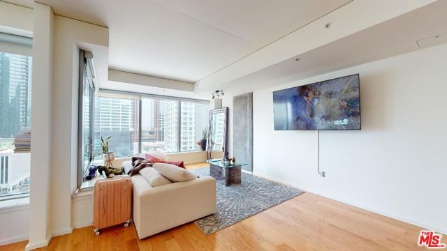 1155 S Grand Avenue 1106, Los Angeles, CA 90015