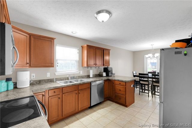 12306 Nina Court, Sellersburg, IN 47172