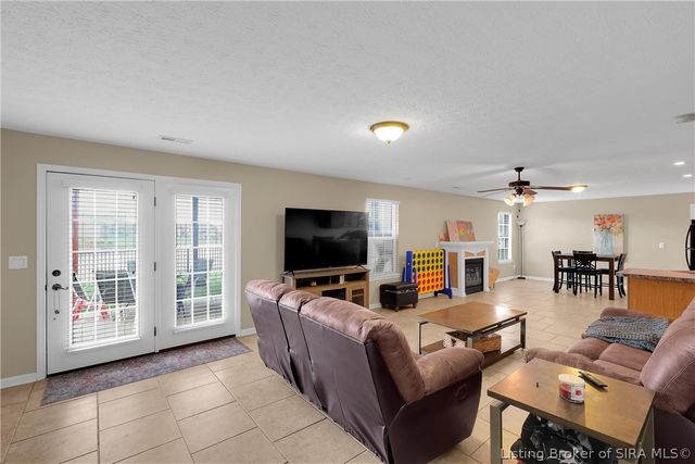 12306 Nina Court, Sellersburg, IN 47172