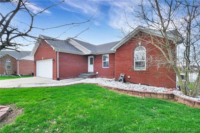 12306 Nina Court, Sellersburg, IN 47172
