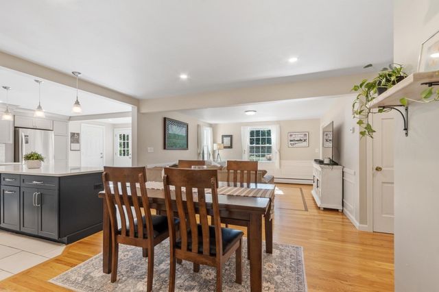 2 Nipmuc Rd, Paxton, MA 01612