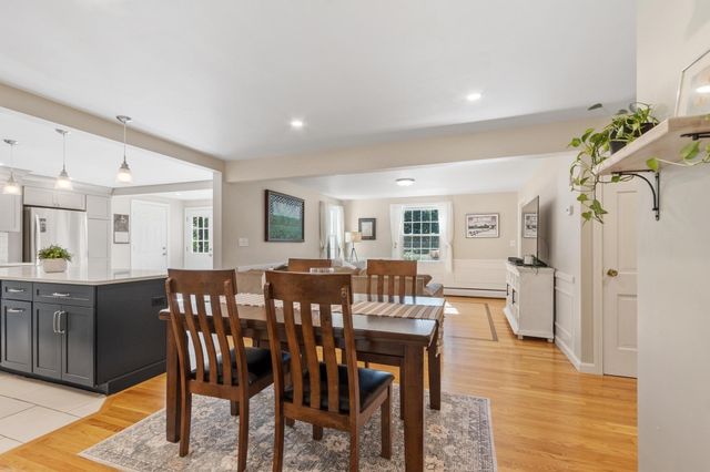 2 Nipmuc Rd, Paxton, MA 01612