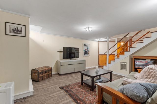2 Nipmuc Rd, Paxton, MA 01612
