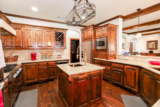 8007 NEW ENGLAND Parkway, Amarillo, TX 79119