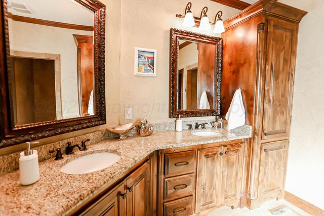 8007 NEW ENGLAND Parkway, Amarillo, TX 79119