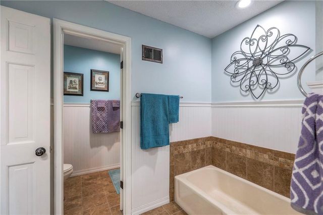 6620 NW 136th Street, Kansas City, MO 64164