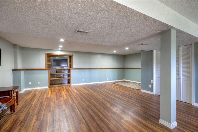 6620 NW 136th Street, Kansas City, MO 64164