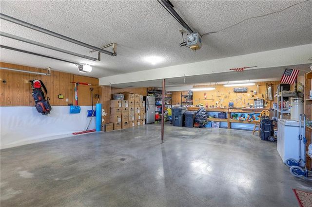 6620 NW 136th Street, Kansas City, MO 64164