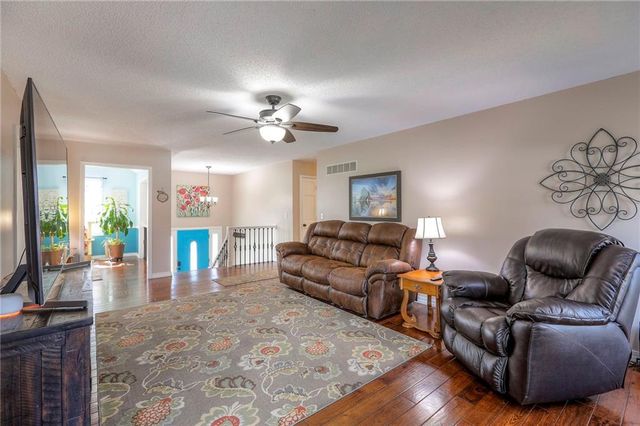 6620 NW 136th Street, Kansas City, MO 64164