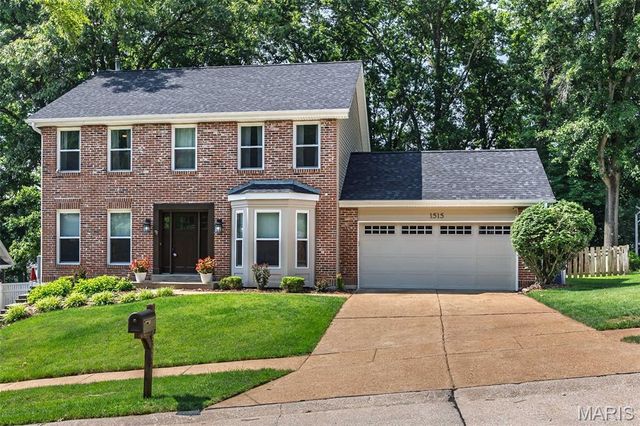 1515 Rosewood Terrace Drive, Ballwin, MO 63021
