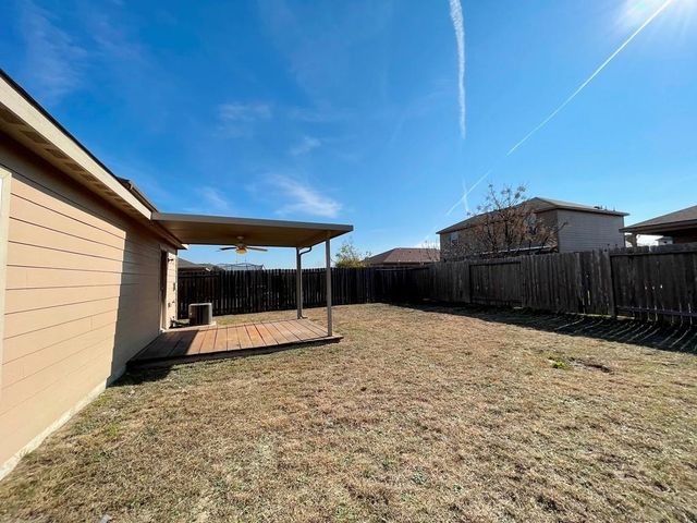 113 Robertson LN, Jarrell, TX 76537