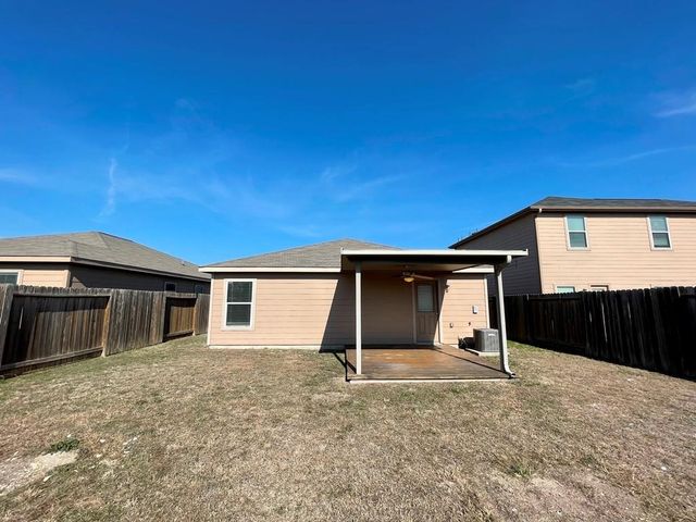 113 Robertson LN, Jarrell, TX 76537